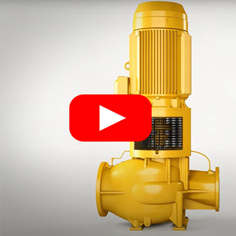 Żółta pionowa pompa odśrodkowa DESMI do transportu cieczy, z nałożoną ikoną przycisku odtwarzania.