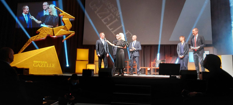 DESMI Ocean Guard receiving award