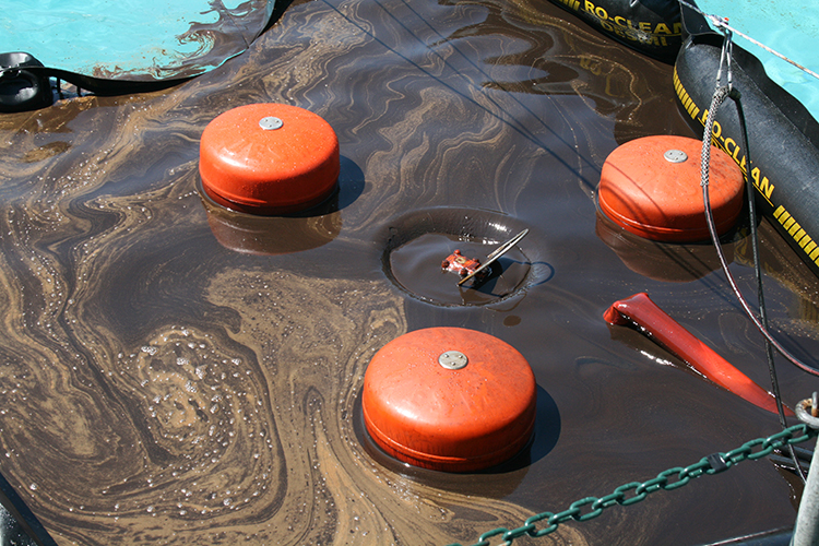 Oil Spill Solutions Ports, Harbours and Terminals DESMI Proven technology