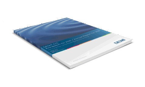 《DESMI A/S 2021年度报告》，封面为蓝色，带有波纹设计。