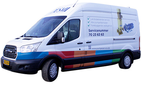 Servicebil med DESMI-branding och kontaktinformation på sidan.